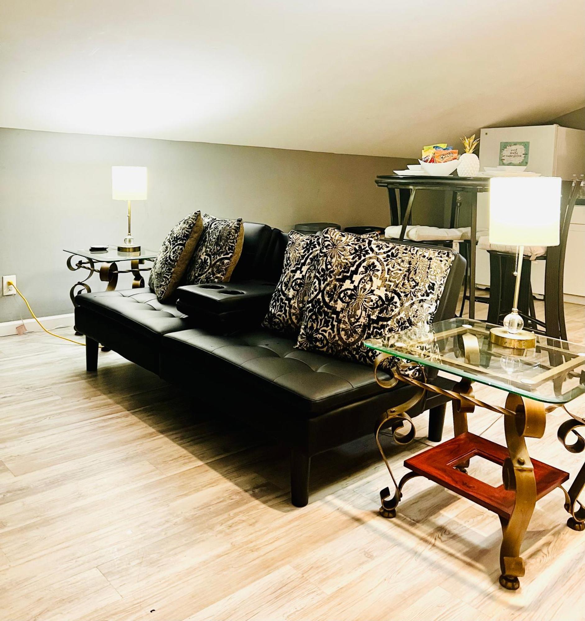 Loft Guest Suite 1 Bedroom Чарльстон Экстерьер фото